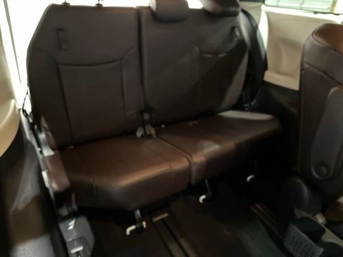 Certified 2024 Toyota Sienna Platinum AWD/4WD image 18