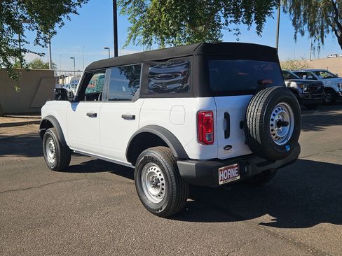 New 2025 Ford Bronco 4-Door image 5