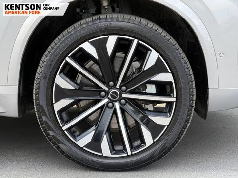 Used 2025 Volvo XC90 B6 Plus AWD/4WD image 12