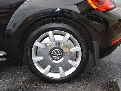 Used 2015 Volkswagen Beetle 1.8T FWD image 41