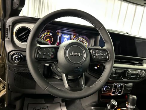 New 2026 Jeep Gladiator Sport image 13