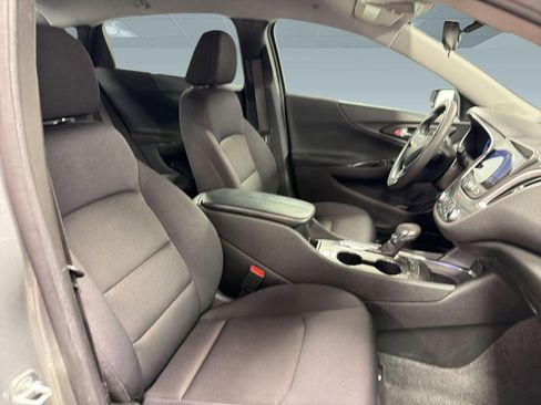 Used 2025 Chevrolet Malibu LT FWD image 31