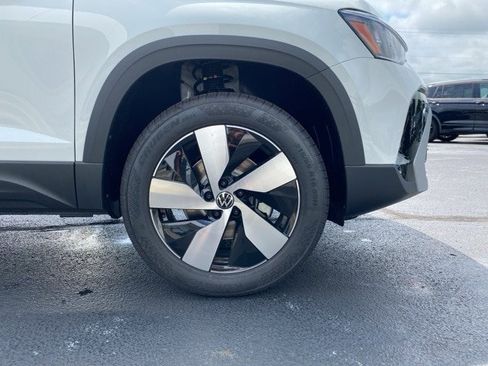 New 2025 Volkswagen Taos S image 21