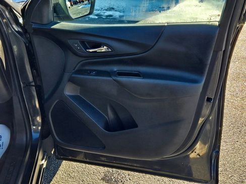 Used 2022 Chevrolet Equinox LT image 4