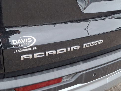 Used 2025 GMC Acadia Elevation image 33