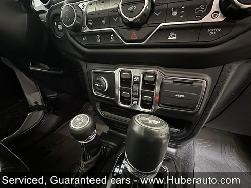 Used 2022 Jeep Wrangler Unlimited Sahara w/ LED Lighting Group image 22