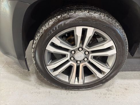 Used 2017 GMC Yukon XL Denali w/ Open Road Package image 9