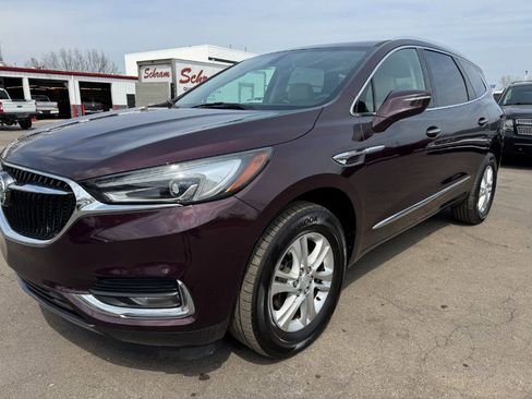 Used 2018 Buick Enclave Essence w/ Trailering Package AWD/4WD image 9