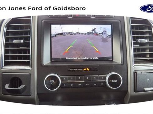 Used 2021 Ford Expedition XLT image 28