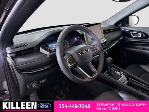 Used 2024 Jeep Compass Latitude w/ Altitude Special Edition AWD/4WD image 11