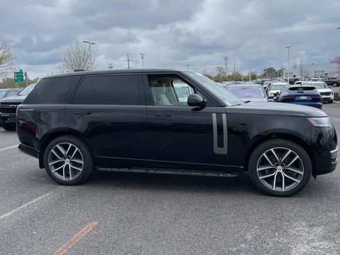 Used 2024 Land Rover Range Rover Long Wheelbase SE AWD/4WD image 8