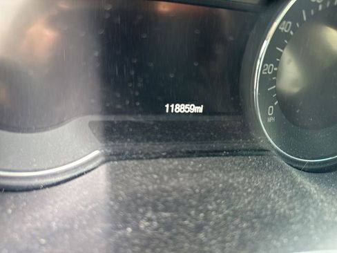 Used 2016 Lincoln MKZ w/ Equipment Group 300A Reserve FWD image 11