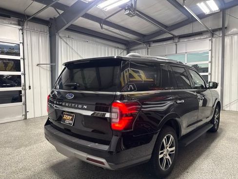 Used 2024 Ford Expedition Limited AWD/4WD image 18