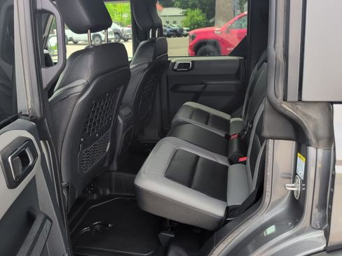 Used 2023 Ford Bronco Big Bend AWD/4WD image 13