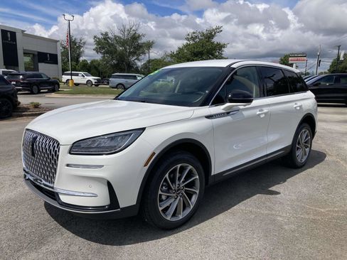 New 2025 Lincoln Corsair FWD w/ Equipment Group 101A image 9