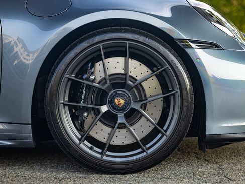 Used 2025 Porsche 911 Carrera GTS RWD image 32