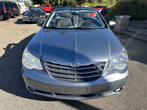 Used 2010 Chrysler Sebring Touring image 10