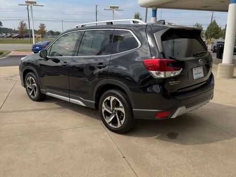 Used 2023 Subaru Forester Touring AWD/4WD image 3
