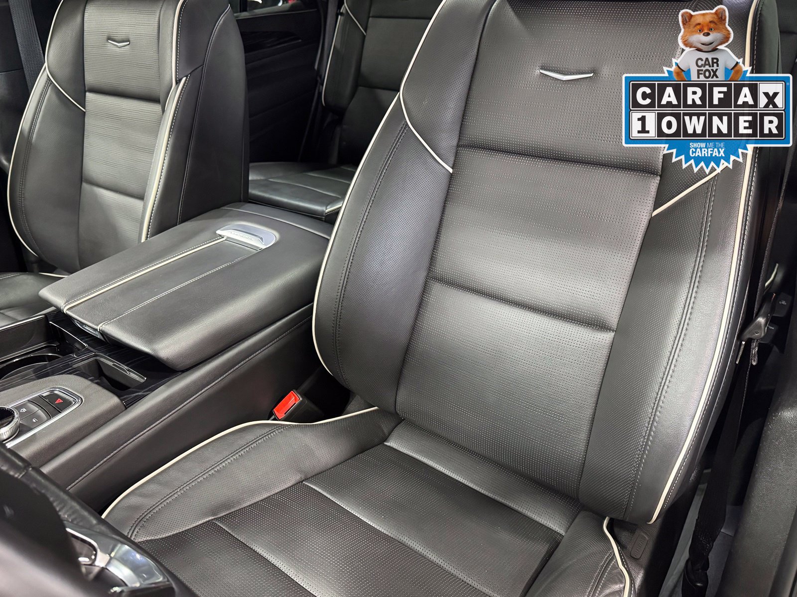 Used 2023 Cadillac Escalade Sport w/ LPO, ONYX Package AWD/4WD image 31