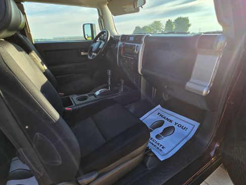 Used 2007 Toyota FJ Cruiser 4WD w/ Convenience Pkg image 22