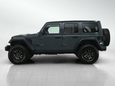 Used 2024 Jeep Wrangler Willys image 2