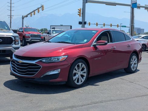 Used 2019 Chevrolet Malibu Premier FWD image 9