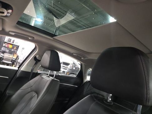 Used 2025 Hyundai Sonata Limited FWD image 14