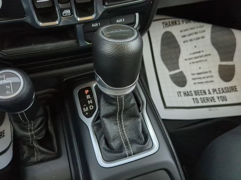 Used 2020 Jeep Gladiator Overland w/ Safety Group image 28