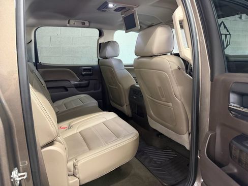 Used 2015 GMC Sierra 2500 Denali w/ Duramax Plus Package AWD/4WD image 23