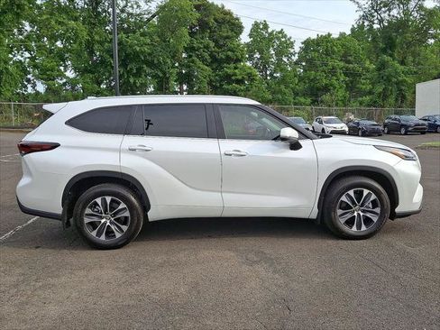 Certified 2026 Toyota Highlander XLE AWD/4WD image 28