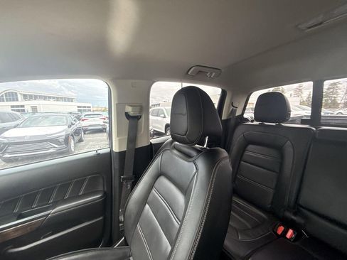 Certified 2022 GMC Canyon Denali image 12