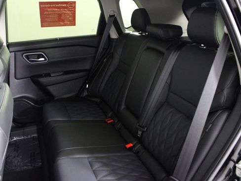 Certified 2026 Nissan Rogue Platinum w/ Platinum Premium Package AWD/4WD image 22