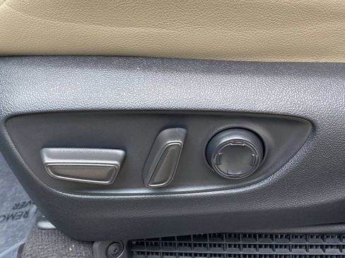 Certified 2023 Toyota Sienna XLE FWD image 25