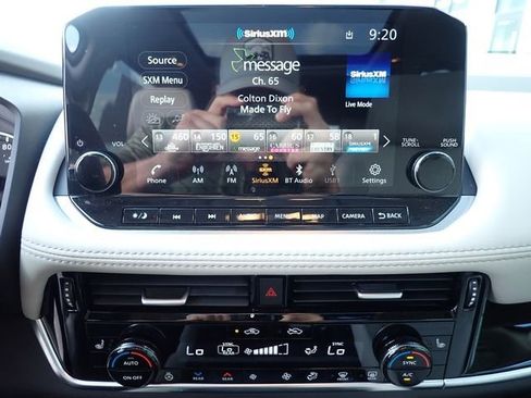 Used 2023 Nissan Rogue SL w/ SL Premium Package image 24