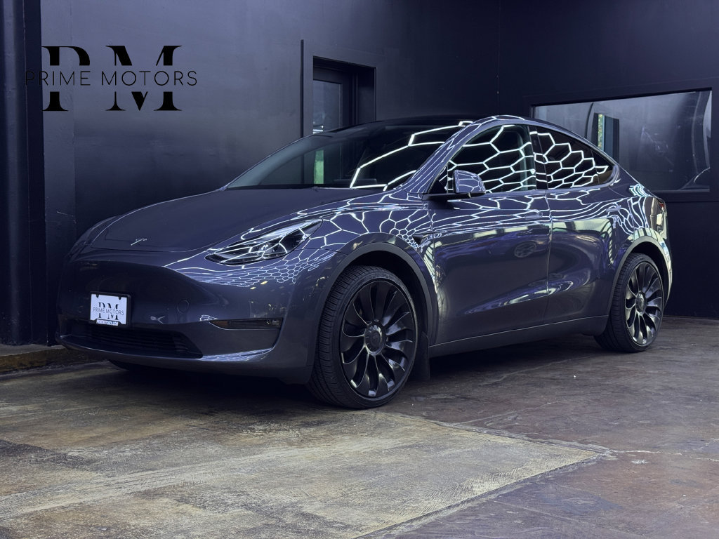 Used 2023 Tesla Model Y Long Range AWD/4WD image 1