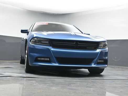 Used 2020 Dodge Charger SXT w/ Plus Group image 32