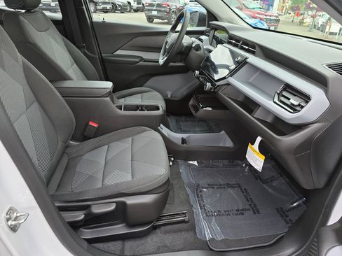 New 2027 Chevrolet Bolt LT w/ Comfort Package FWD image 12