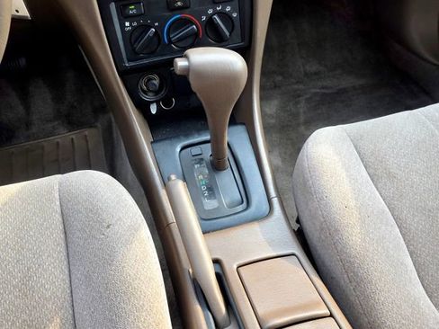 Used 2000 Toyota Camry LE FWD image 21