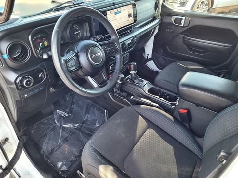 Used 2024 Jeep Wrangler Unlimited Rubicon 4xe AWD/4WD image 10