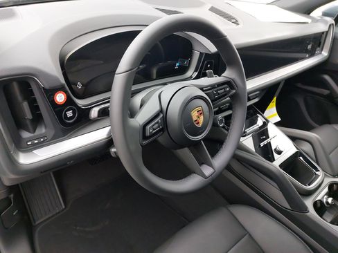 New 2026 Porsche Cayenne image 18