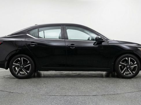 Used 2025 Nissan Sentra SV image 11