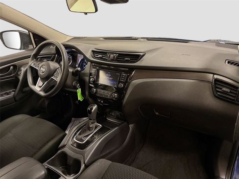 Used 2021 Nissan Rogue Sport S image 27