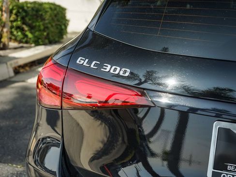 Used 2024 Mercedes-Benz GLC 300 image 7