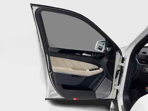 Used 2016 Mercedes-Benz GL 63 AMG 4MATIC w/ Accessory Chrome Package image 19