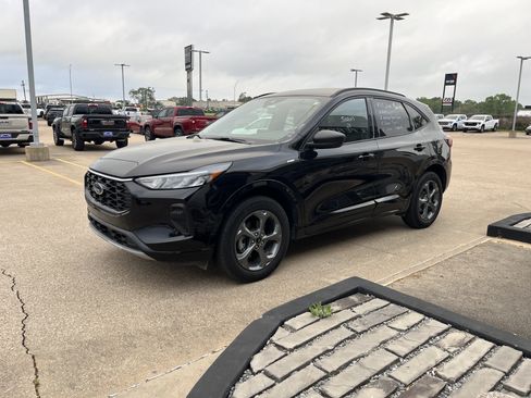 Used 2024 Ford Escape ST-Line image 1