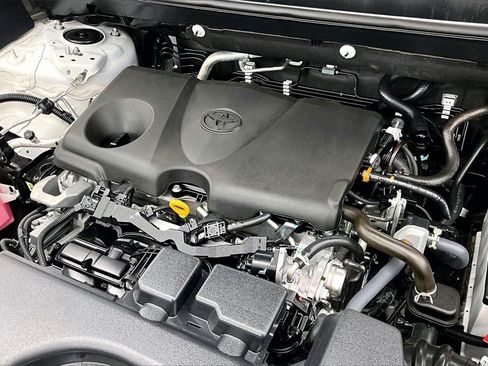 Used 2025 Toyota RAV4 LE image 33