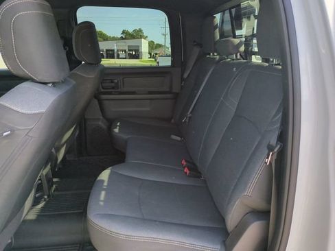 Used 2024 RAM 3500 Tradesman w/ Chrome Appearance Group AWD/4WD image 13