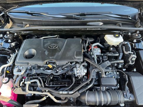 Used 2025 Toyota Camry LE image 31