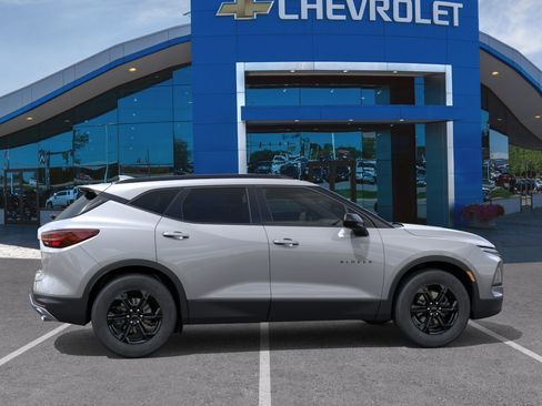 New 2026 Chevrolet Blazer LT w/ Convenience Package AWD/4WD image 32