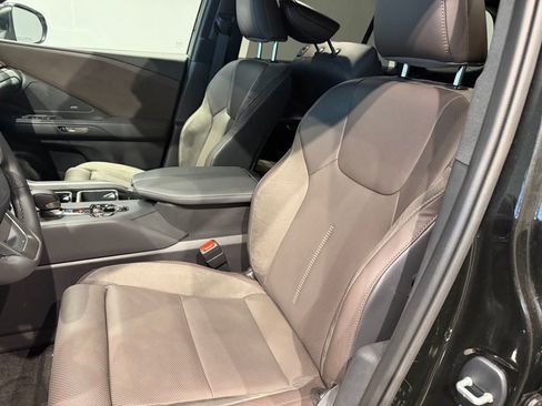 Used 2025 Lexus TX 550h AWD Plug-In Hybrid w/ Technology Package image 21